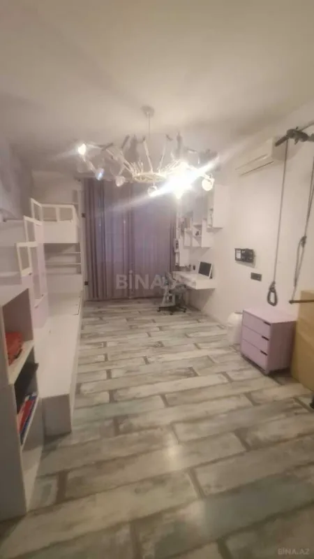 Kirayə verilir 3 otaqlı mənzil 170 m²