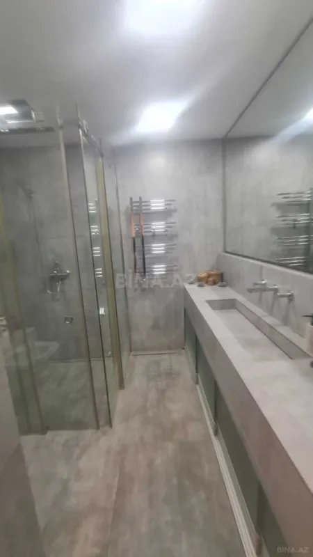 Kirayə verilir 3 otaqlı mənzil 170 m²