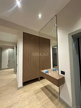 Satılır 3 otaqlı mənzil 139.9 m²