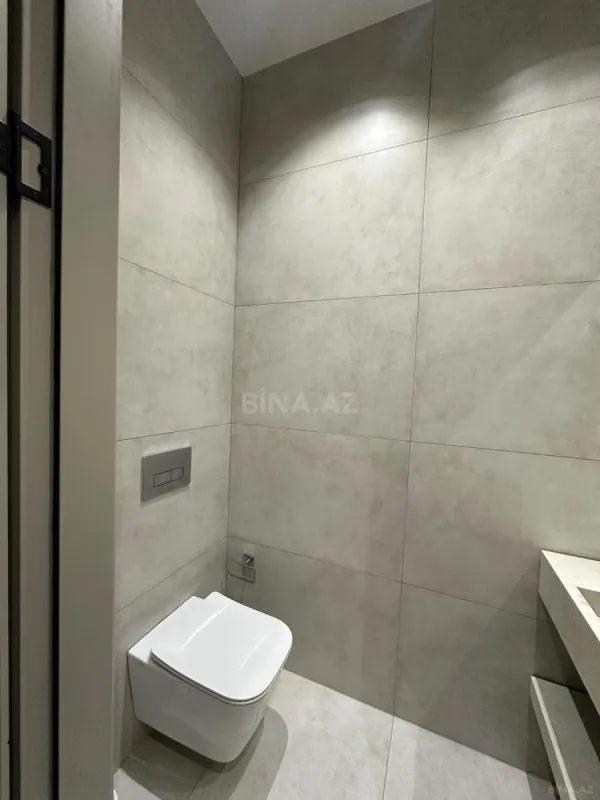 Satılır 3 otaqlı mənzil 139.9 m²