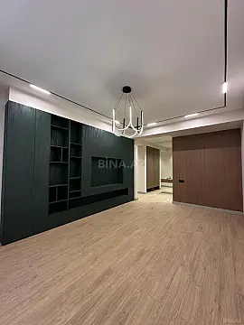 Satılır 3 otaqlı mənzil 139.9 m²