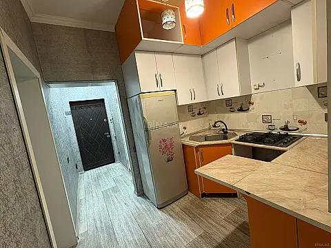 Satılır 2 otaqlı mənzil 52 m²