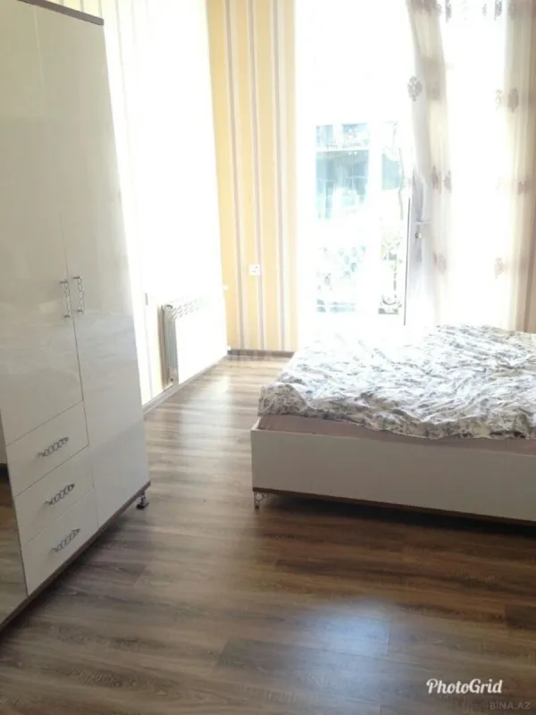 Kirayə verilir 2 otaqlı mənzil 60 m²