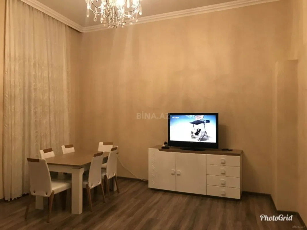 Kirayə verilir 2 otaqlı mənzil 60 m²