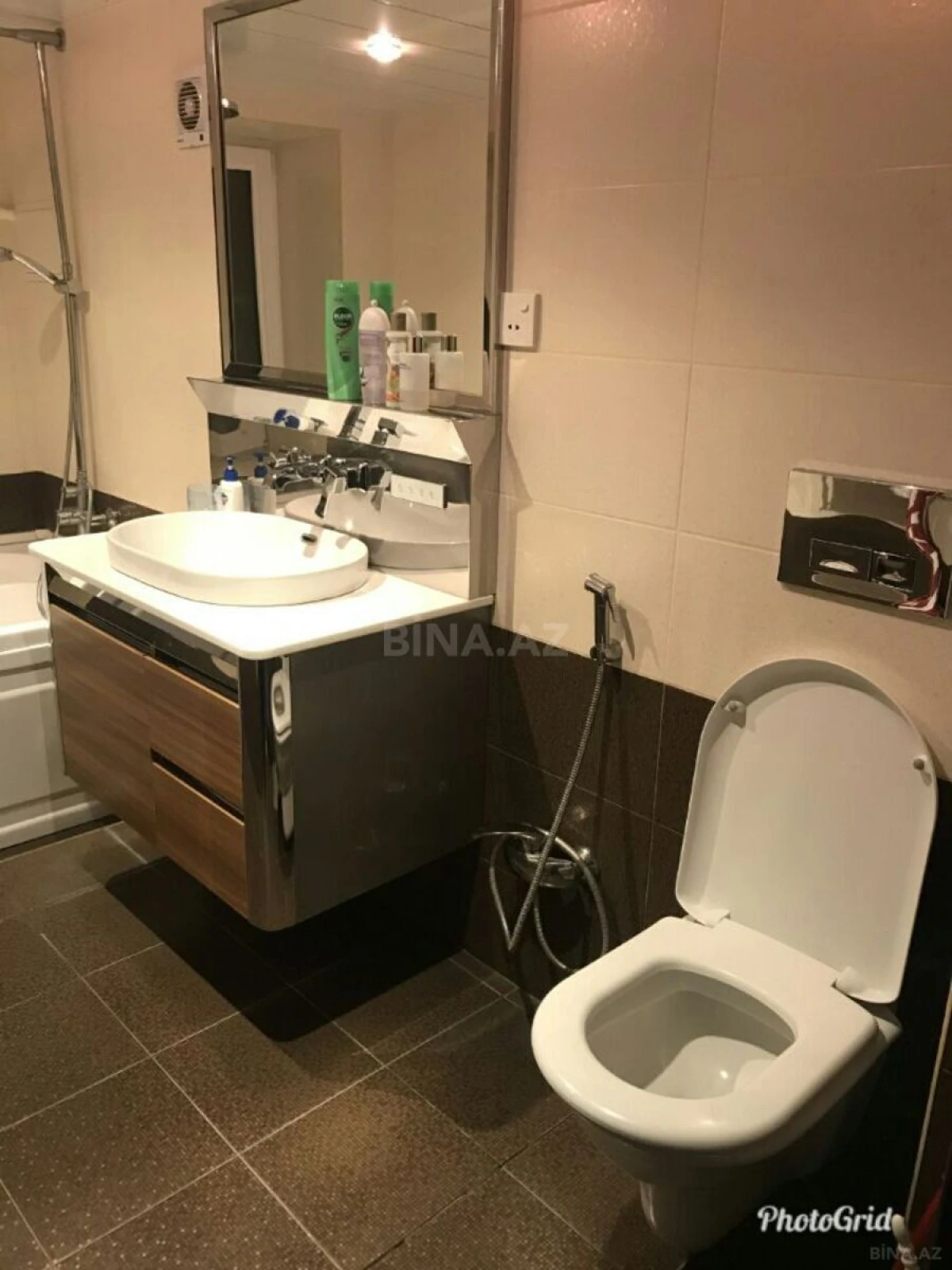 Kirayə verilir 2 otaqlı mənzil 60 m²