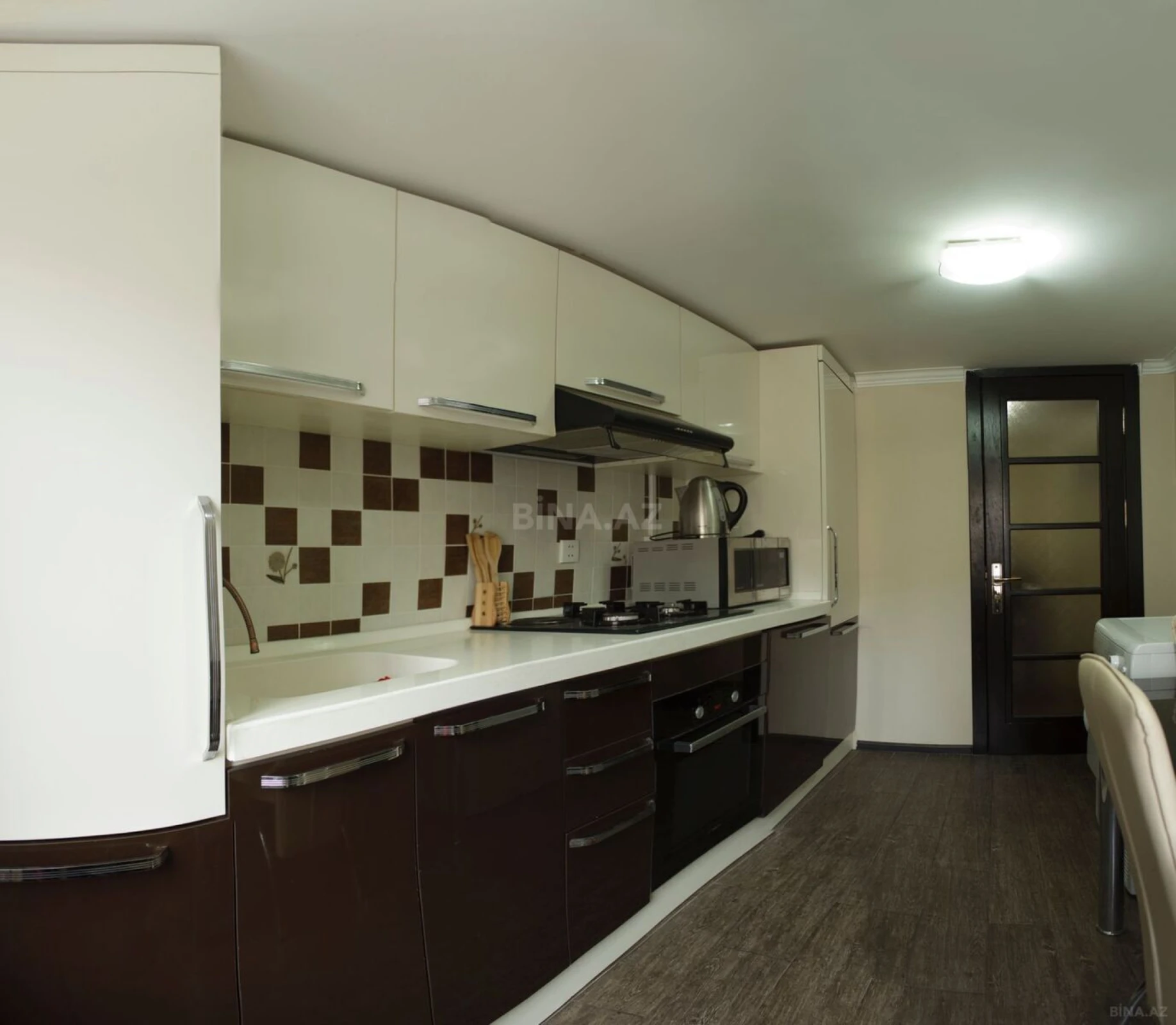 Kirayə verilir 2 otaqlı mənzil 60 m²