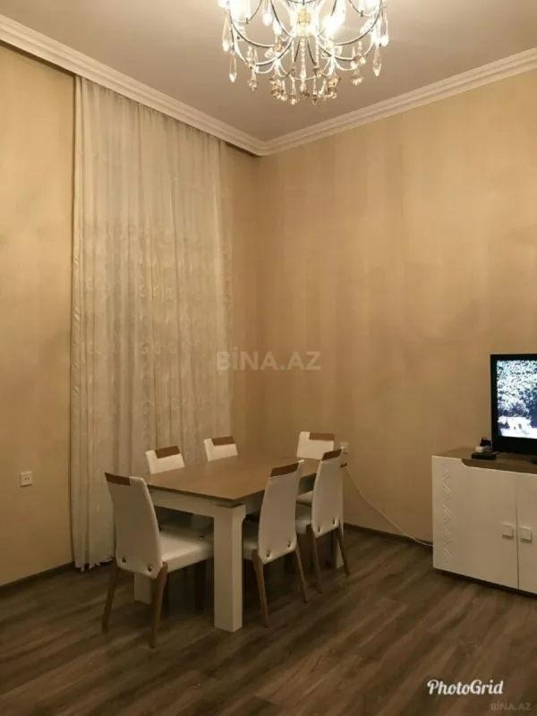 Kirayə verilir 2 otaqlı mənzil 60 m²