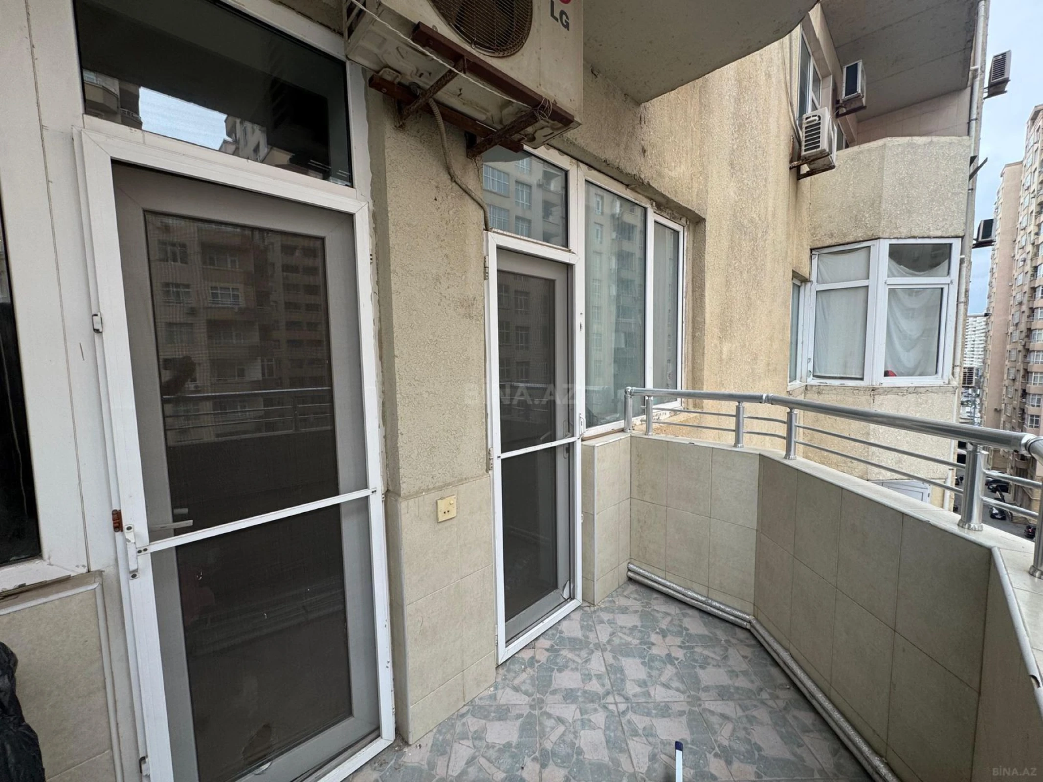 Kirayə verilir 3 otaqlı mənzil 110 m²