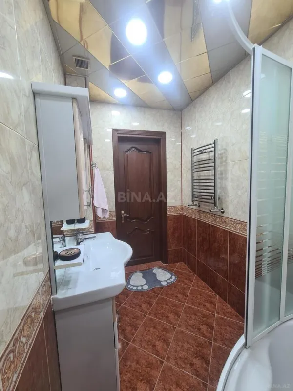 Kirayə verilir 2 otaqlı mənzil 96 m²
