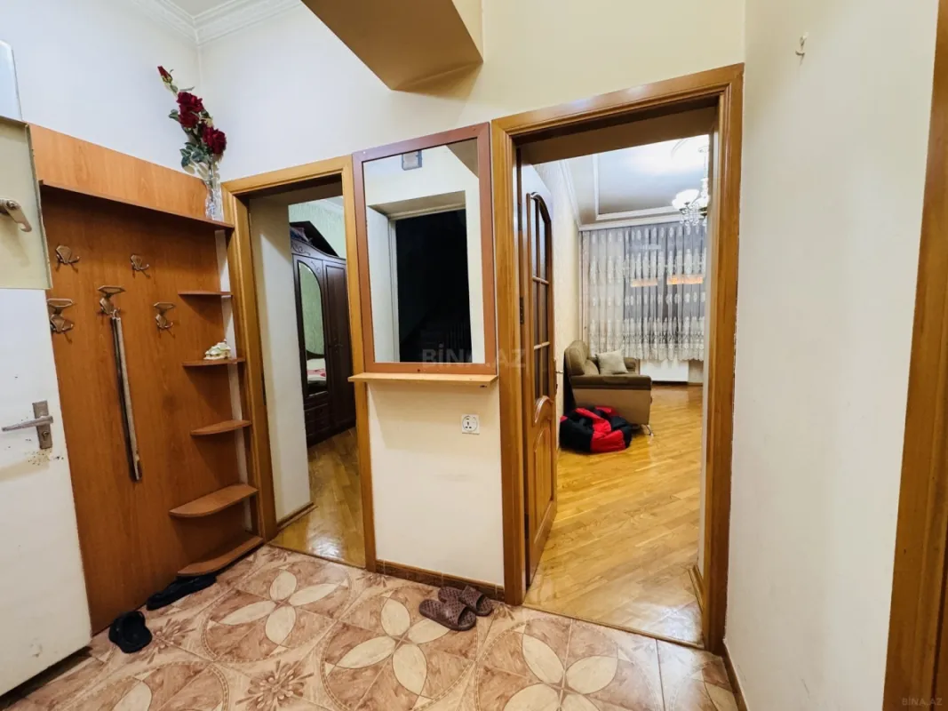 Satılır 2 otaqlı mənzil 65 m²