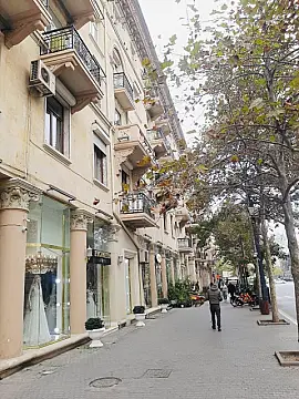Satılır 2 otaqlı mənzil 65 m²