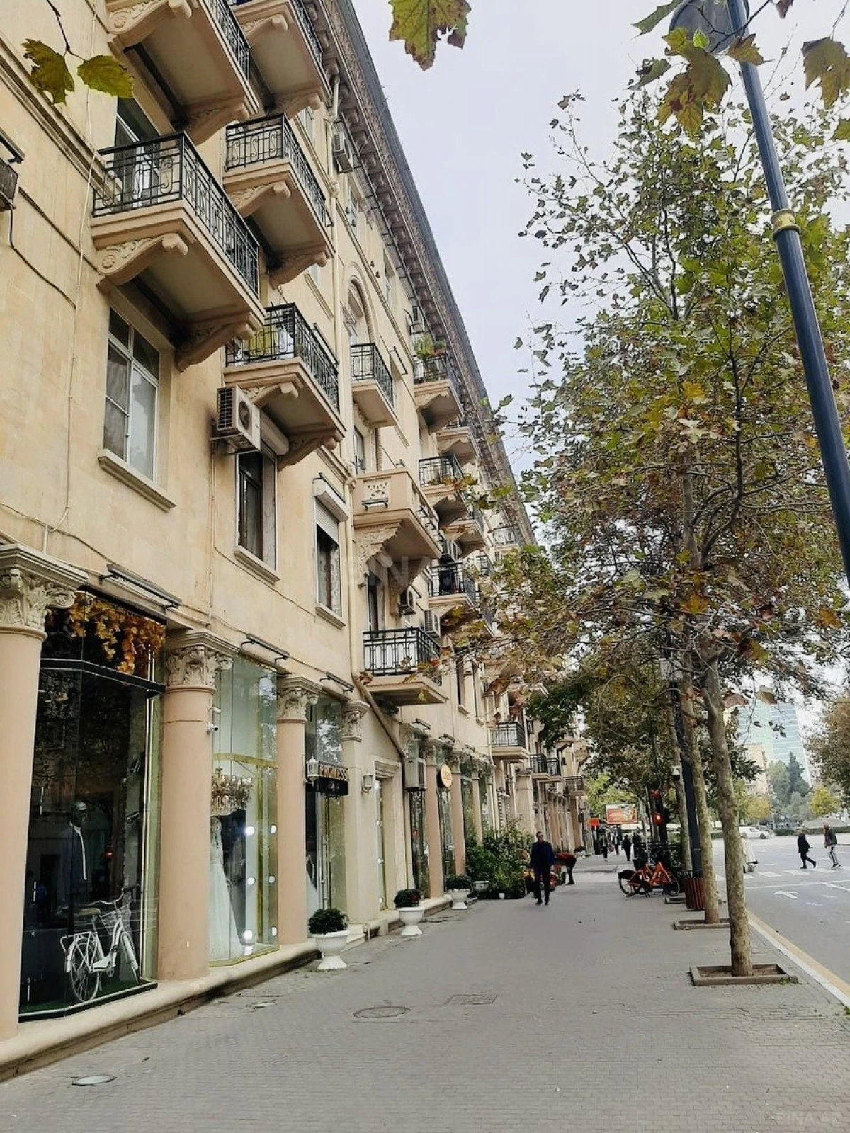 Satılır 2 otaqlı mənzil 65 m²