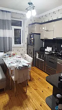 Satılır 3 otaqlı həyət evi 170 m²