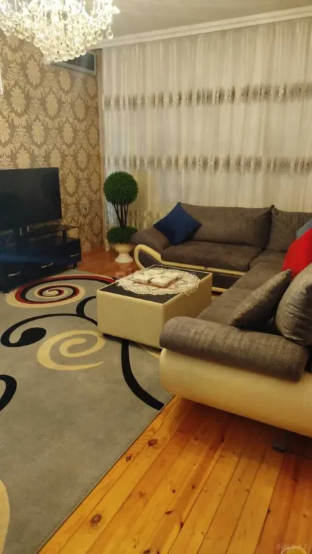 Satılır 3 otaqlı həyət evi 170 m²