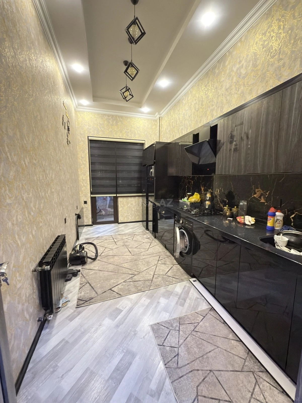 Satılır 2 otaqlı mənzil 71 m²