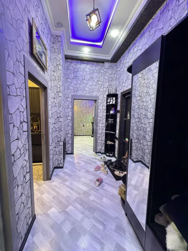 Satılır 2 otaqlı mənzil 71 m²