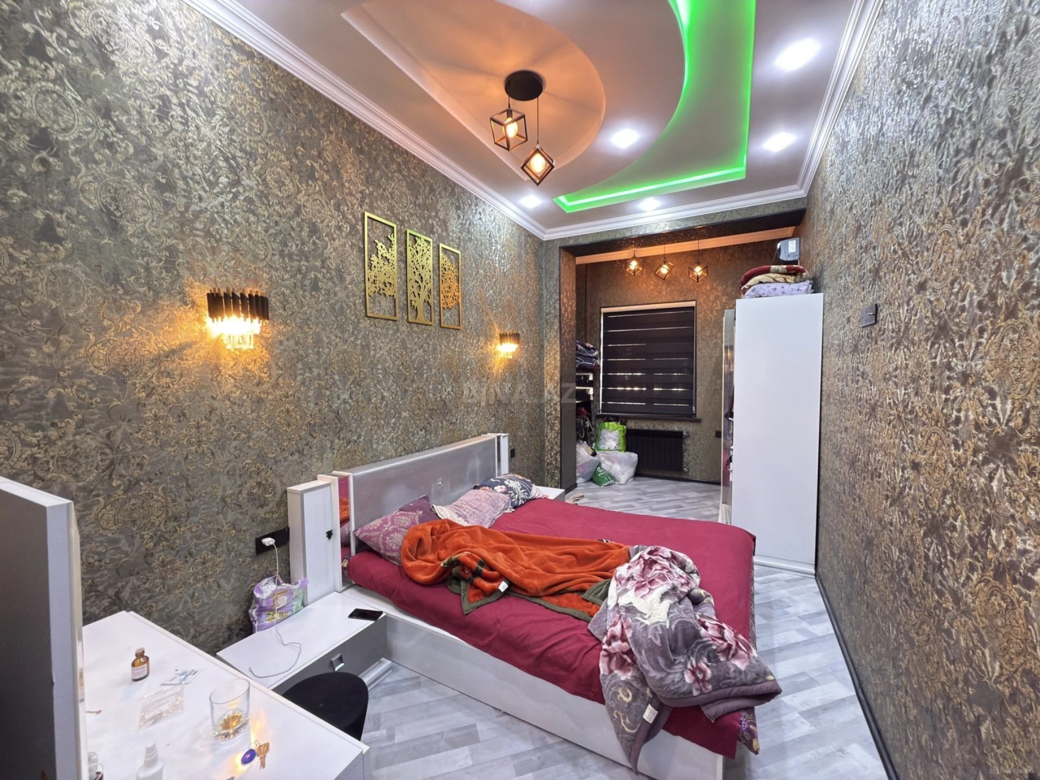 Satılır 2 otaqlı mənzil 71 m²