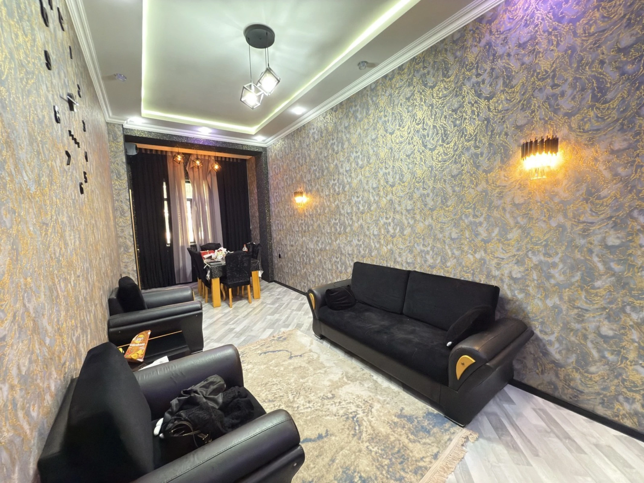 Satılır 2 otaqlı mənzil 71 m²