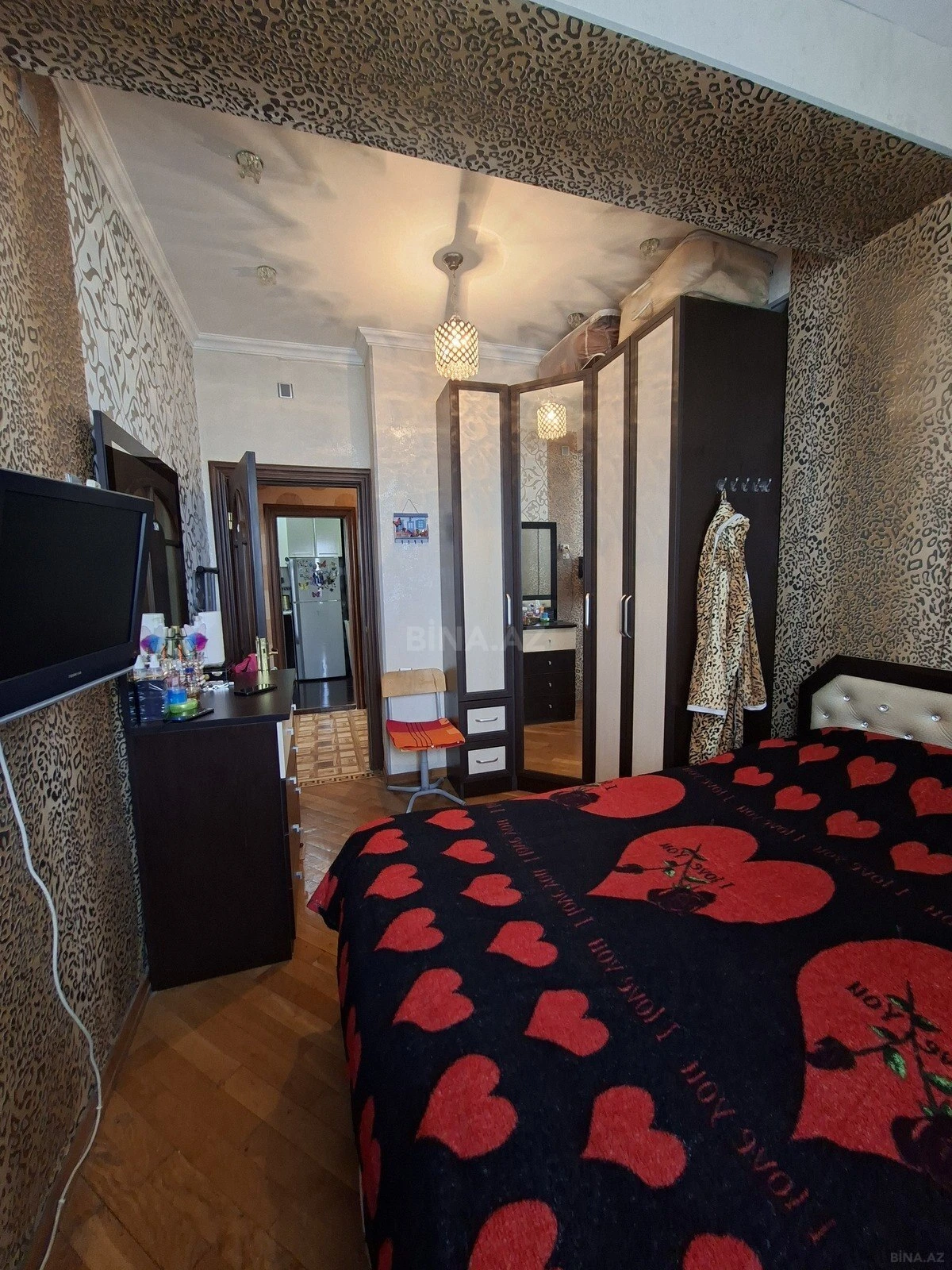 Satılır 2 otaqlı mənzil 64 m²