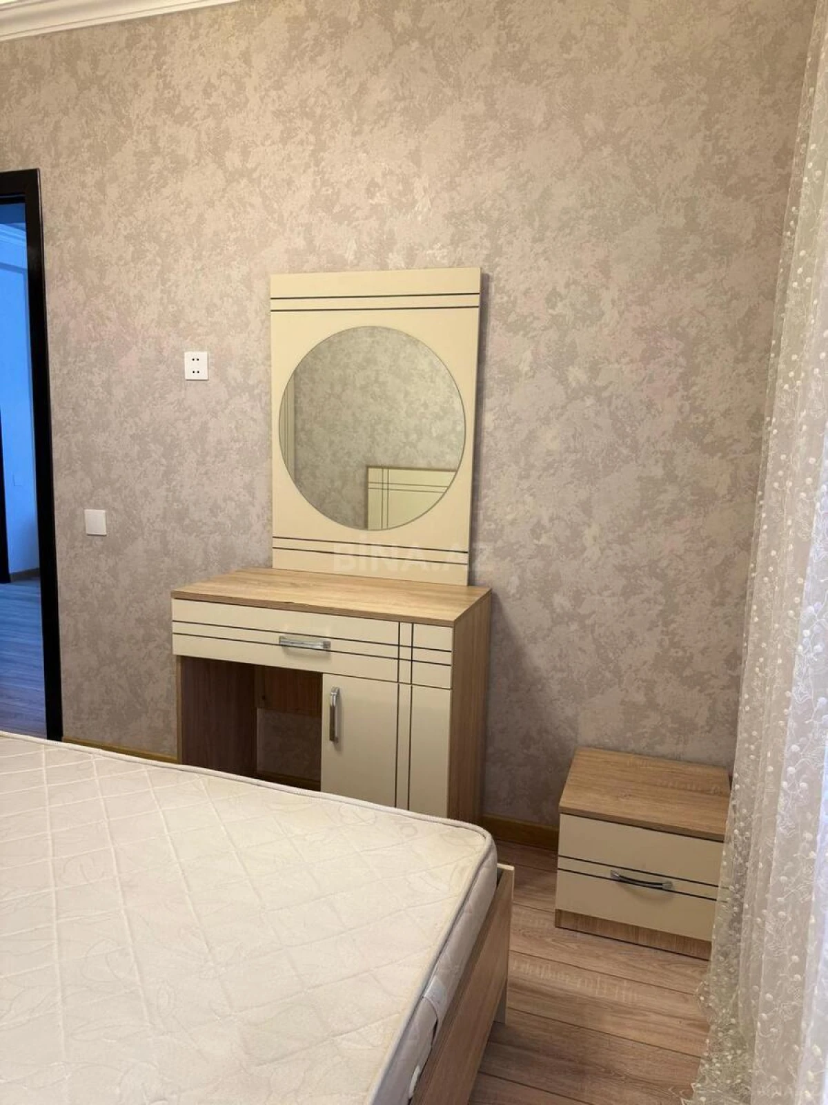 Kirayə verilir 2 otaqlı mənzil 45 m²