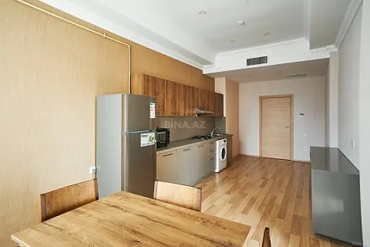 Kirayə verilir 4 otaqlı mənzil 200 m²