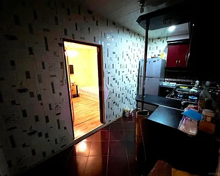 Satılır 9 otaqlı mənzil 210 m²