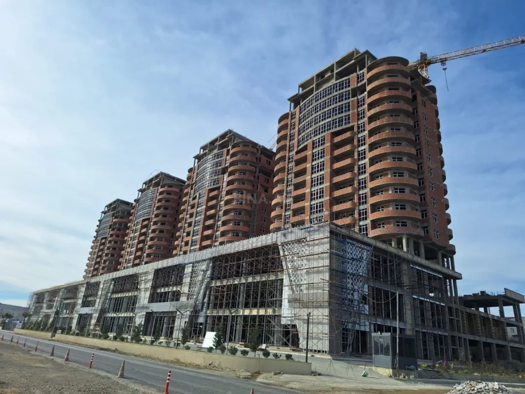 Satılır 2 otaqlı mənzil 77.8 m²