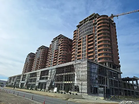 Satılır 2 otaqlı mənzil 77.8 m²