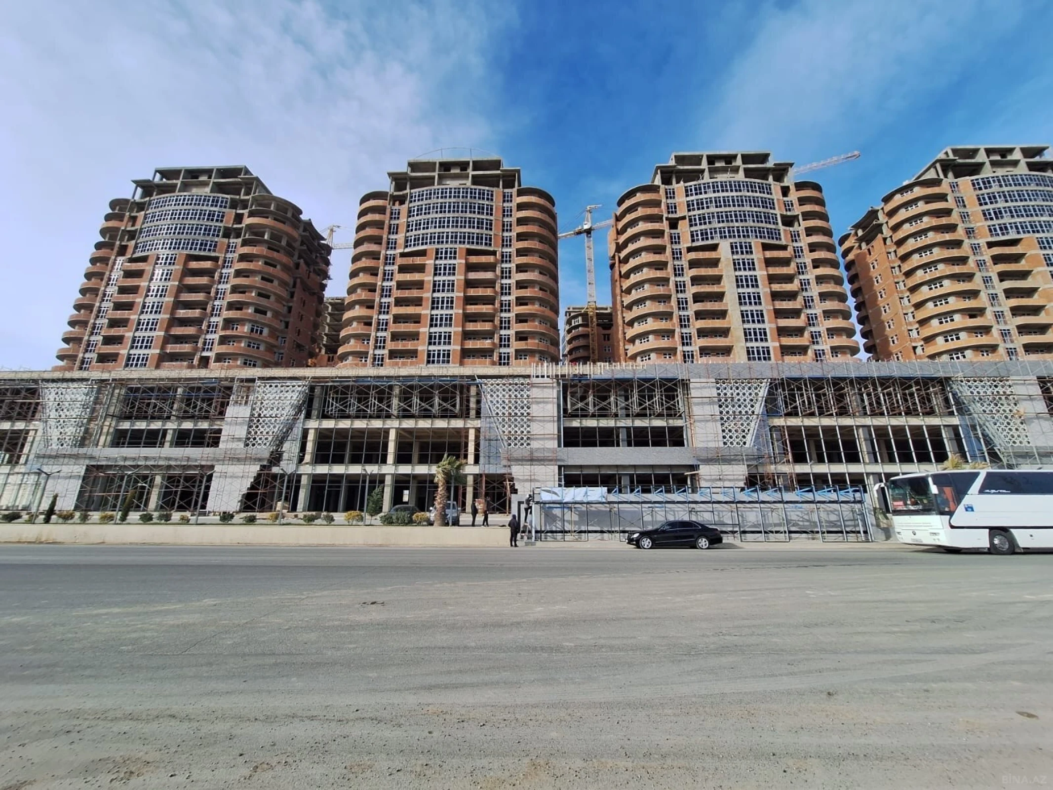 Satılır 2 otaqlı mənzil 77.8 m²