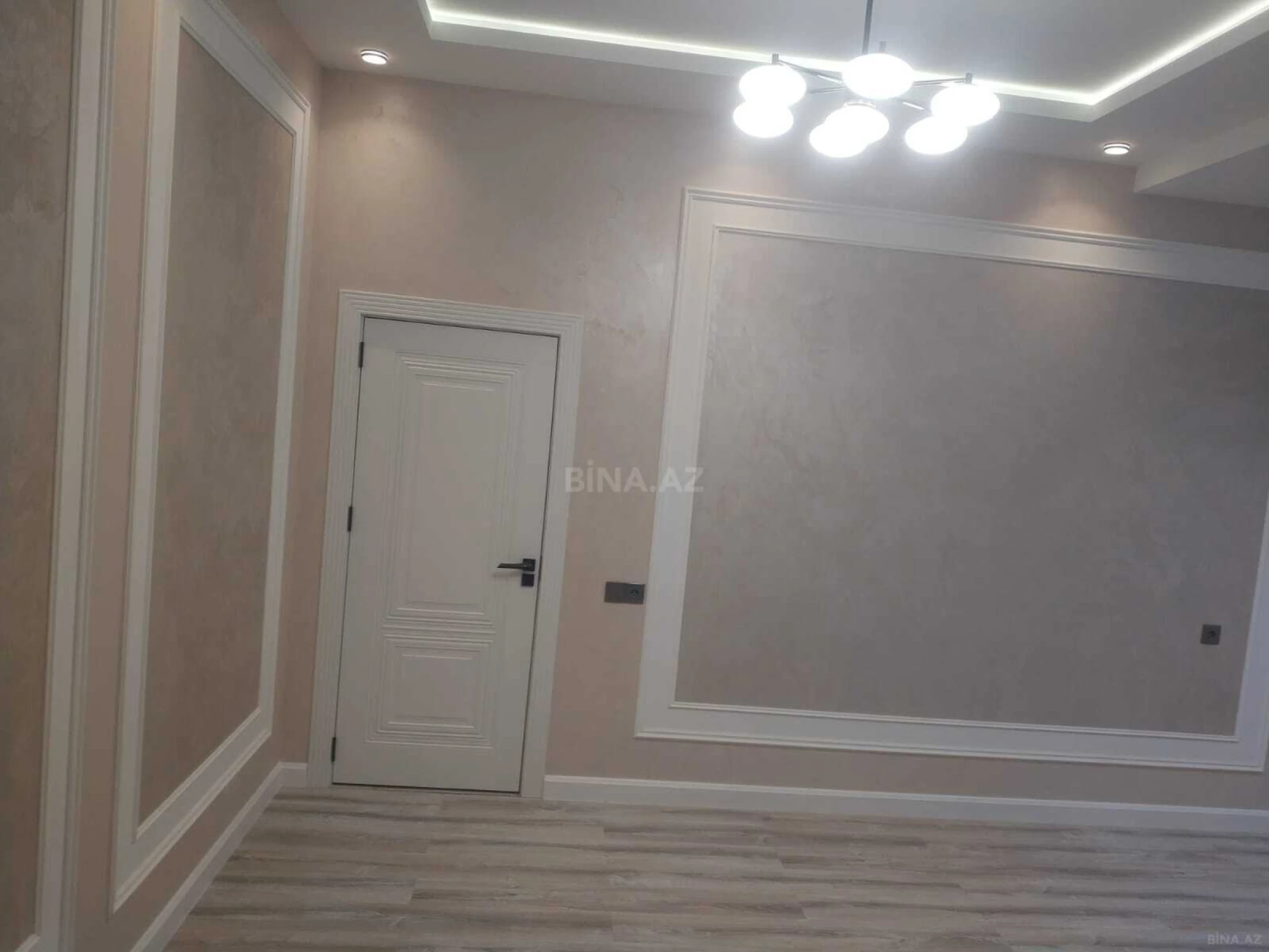 Satılır 3 otaqlı mənzil 119 m²