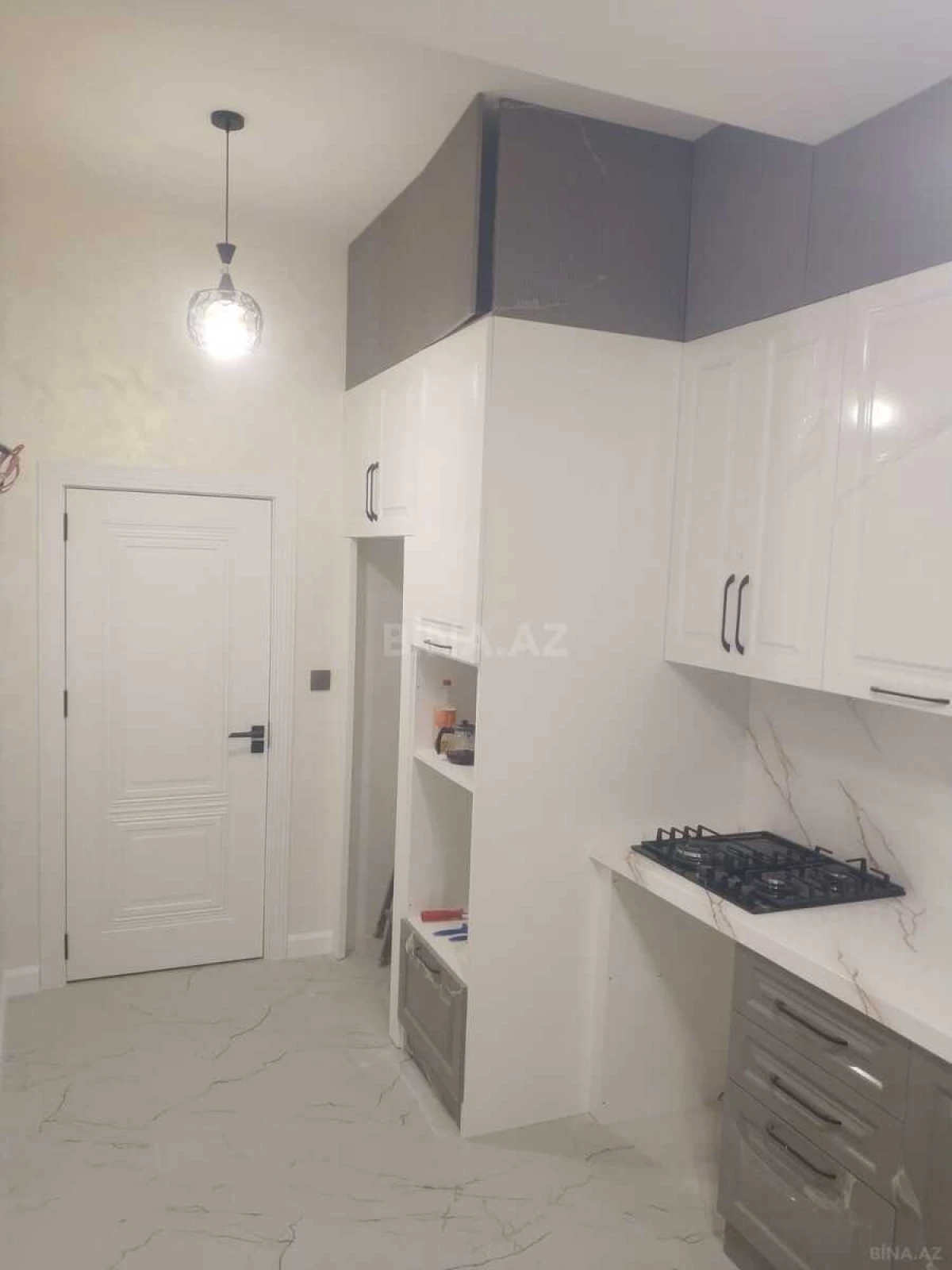 Satılır 3 otaqlı mənzil 119 m²