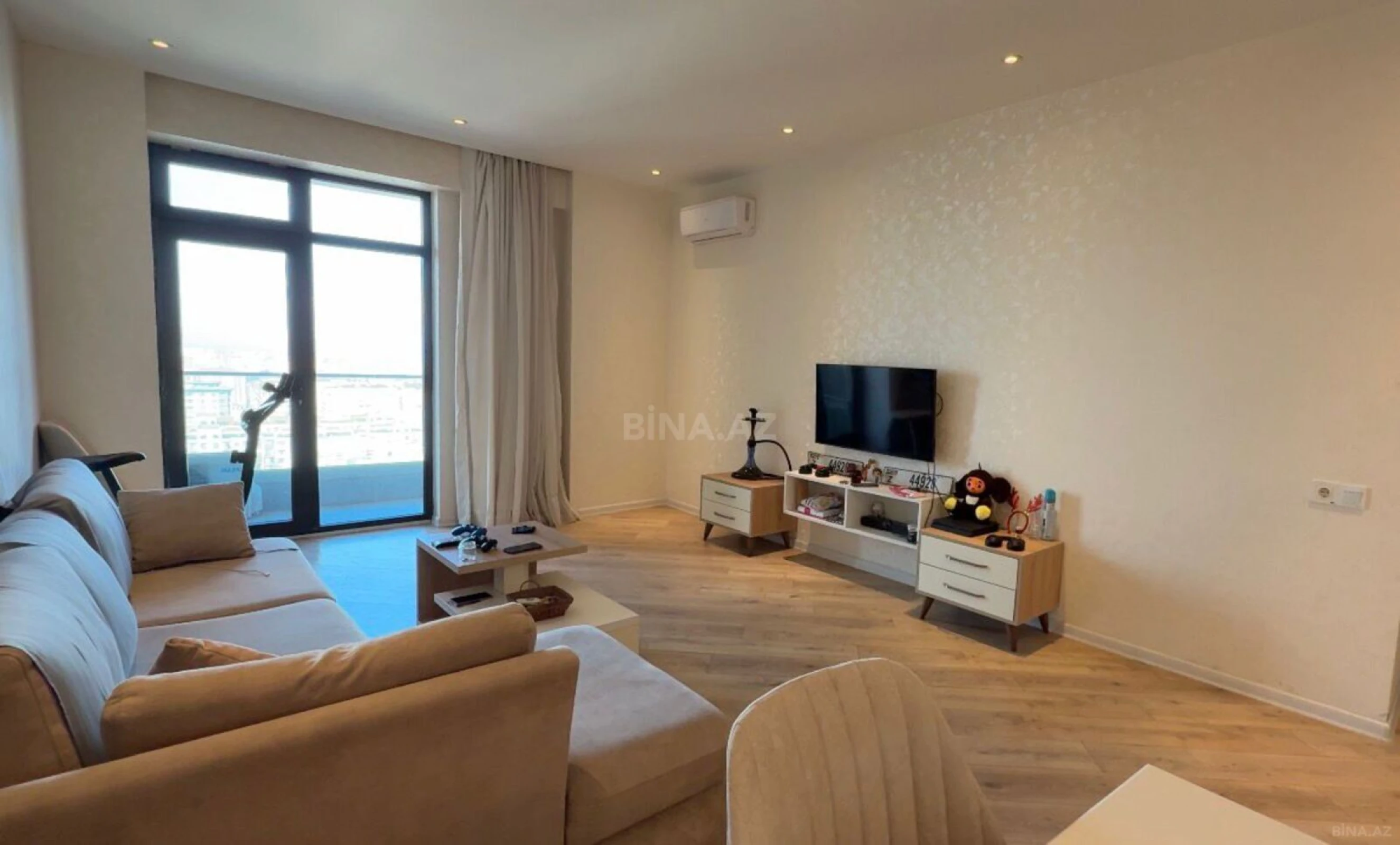 Kirayə verilir 2 otaqlı mənzil 75 m²