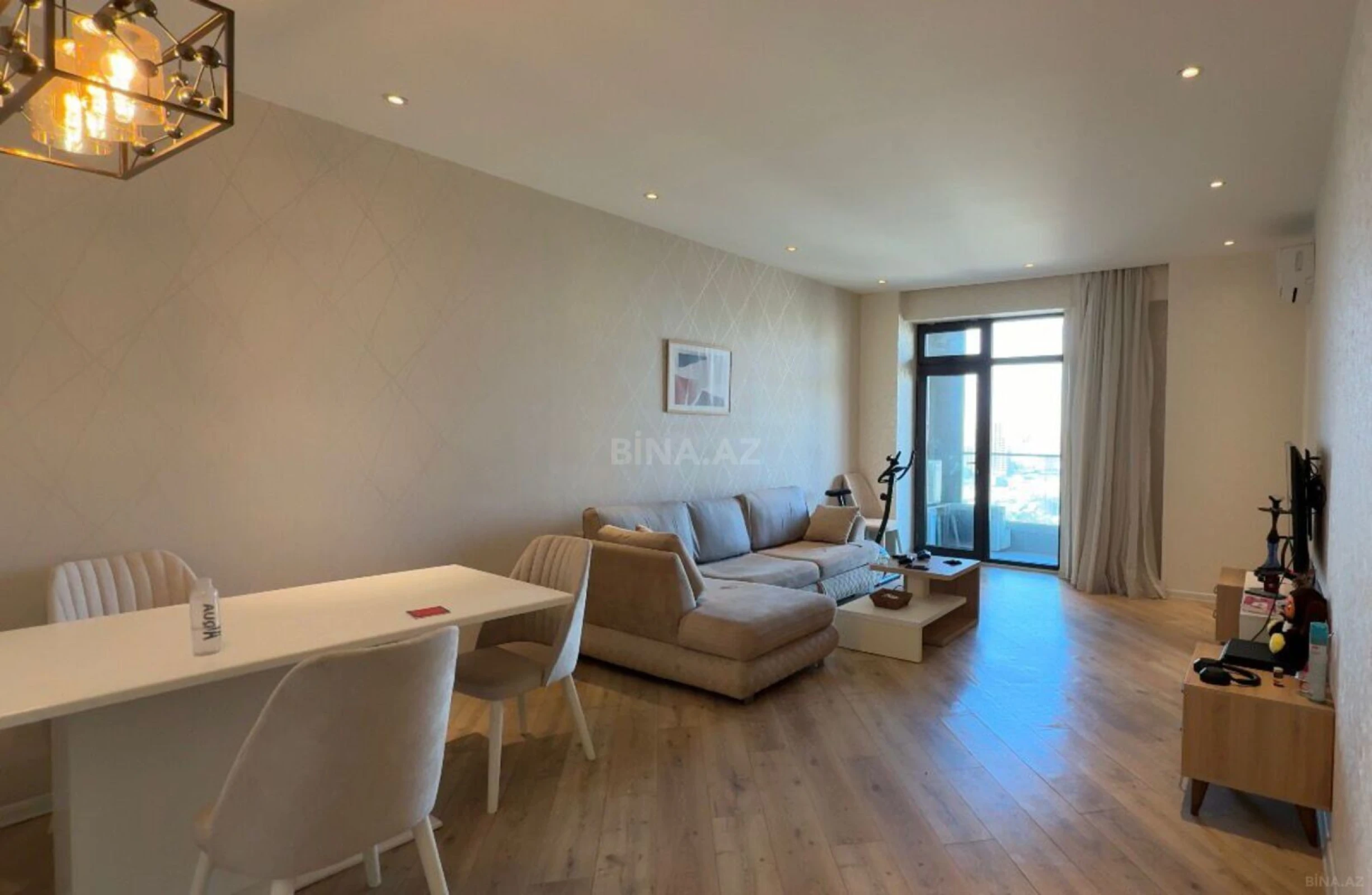 Kirayə verilir 2 otaqlı mənzil 75 m²