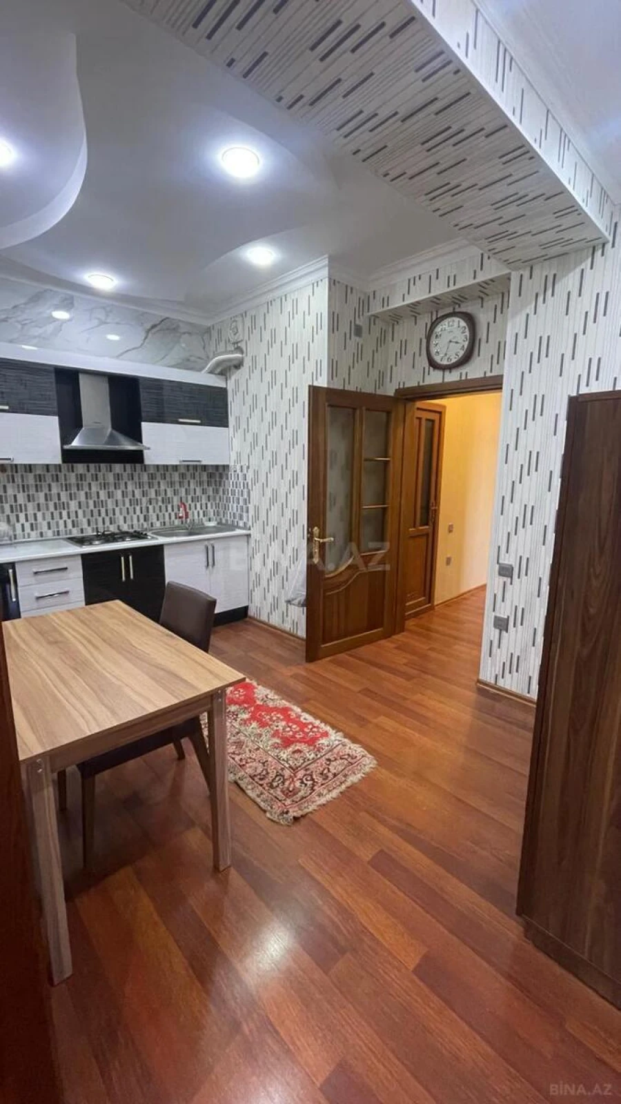 Kirayə verilir 3 otaqlı mənzil 100 m²