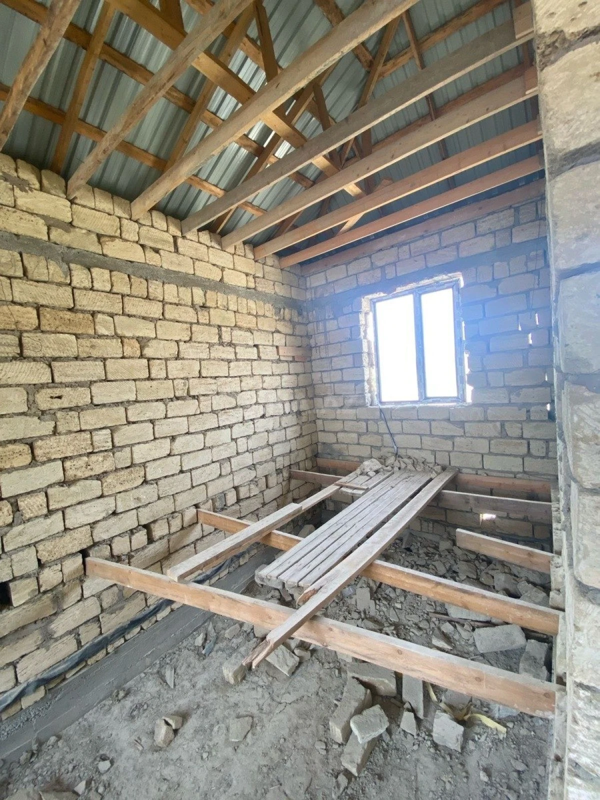 Satılır 2 otaqlı həyət evi 72 m²