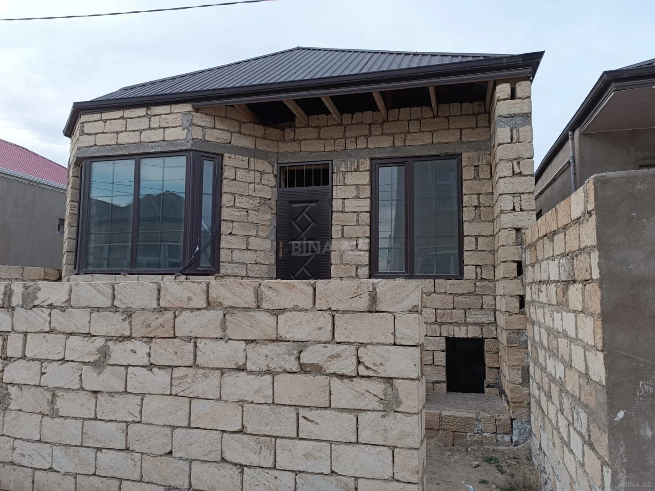 Satılır 2 otaqlı həyət evi 72 m²
