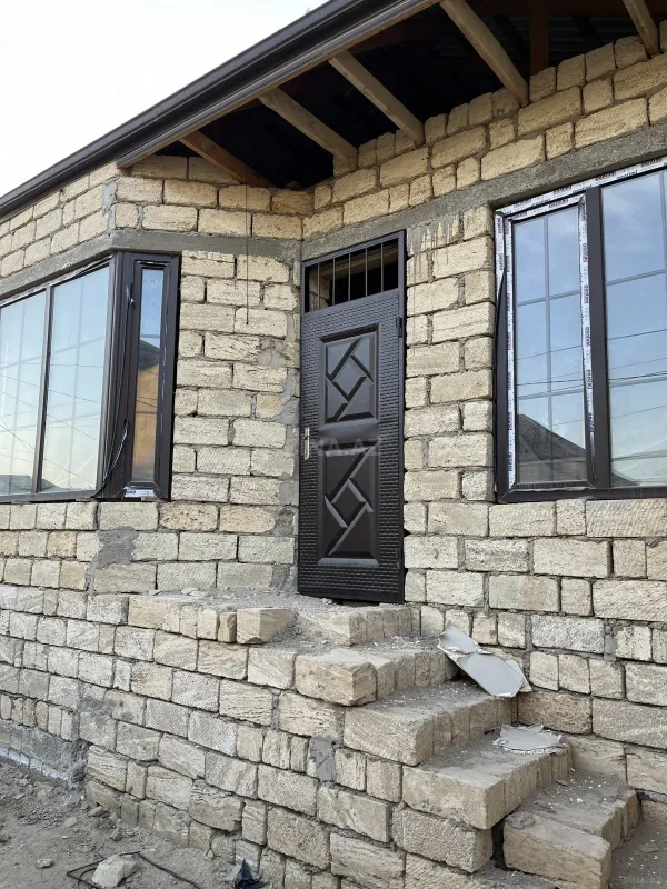 Satılır 2 otaqlı həyət evi 72 m²