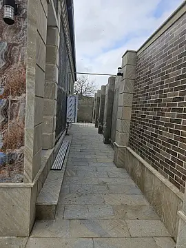 Satılır 4 otaqlı həyət evi 130 m²