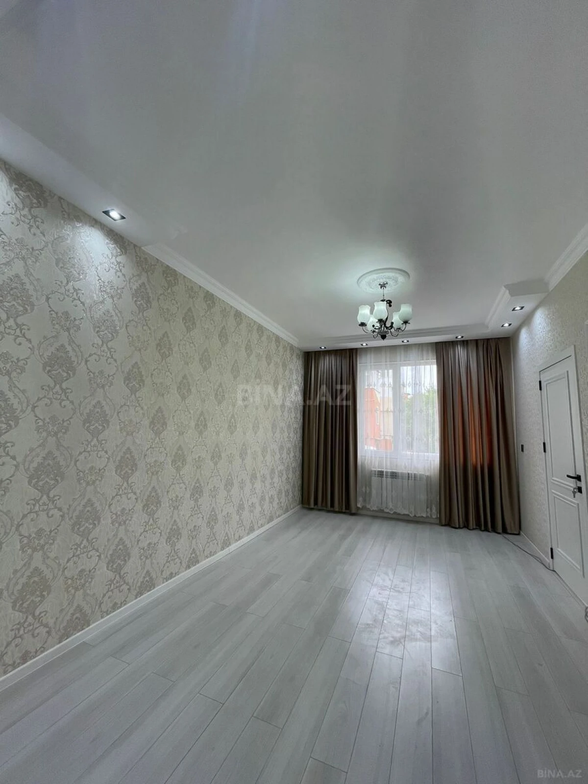 Satılır 3 otaqlı mənzil 89 m²