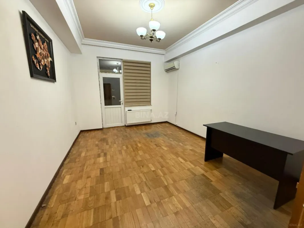 Kirayə verilir 3 otaqlı ofis 160 m²