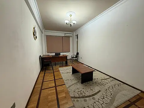 Kirayə verilir 3 otaqlı ofis 160 m²