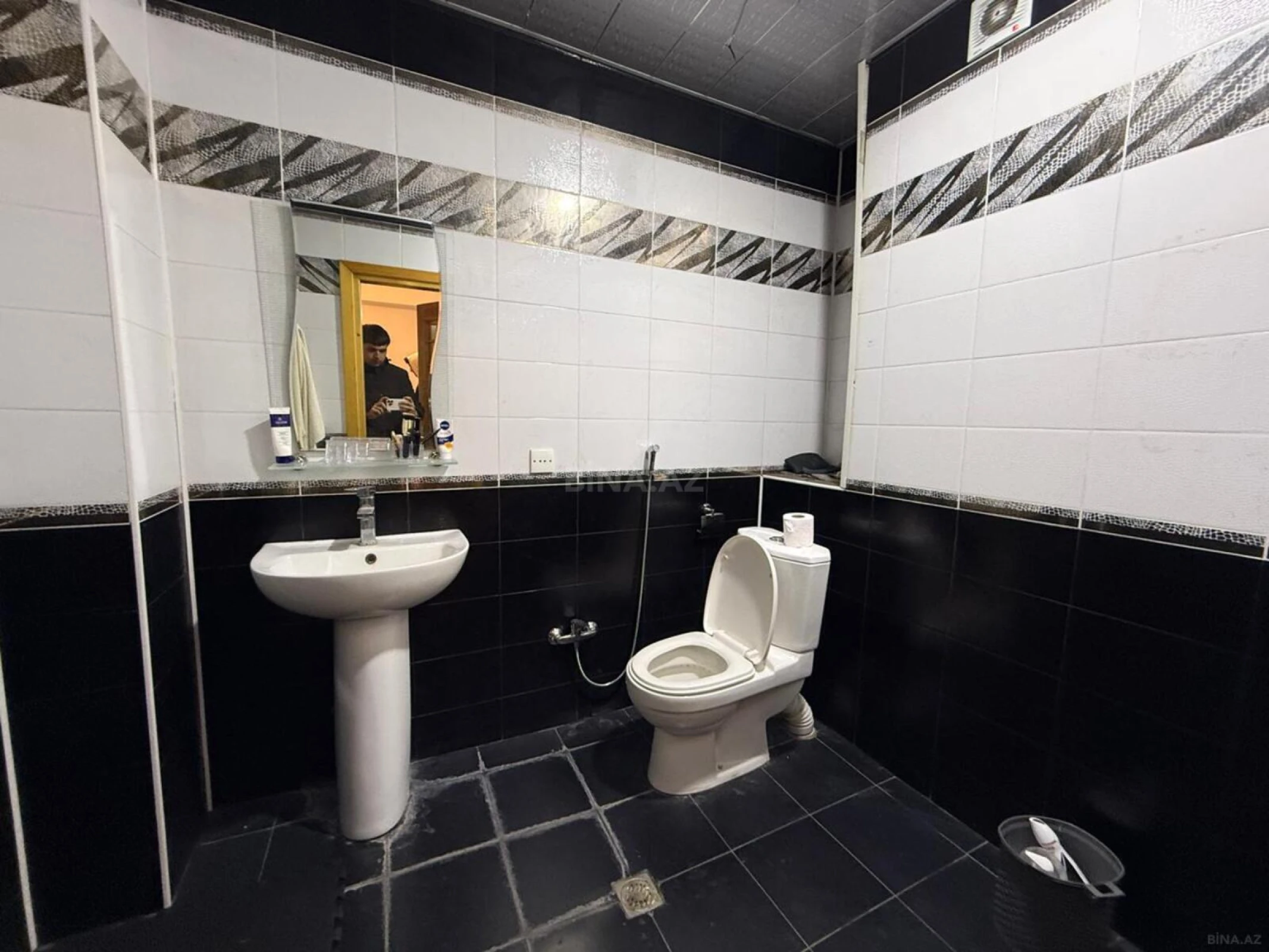 Kirayə verilir 3 otaqlı ofis 160 m²