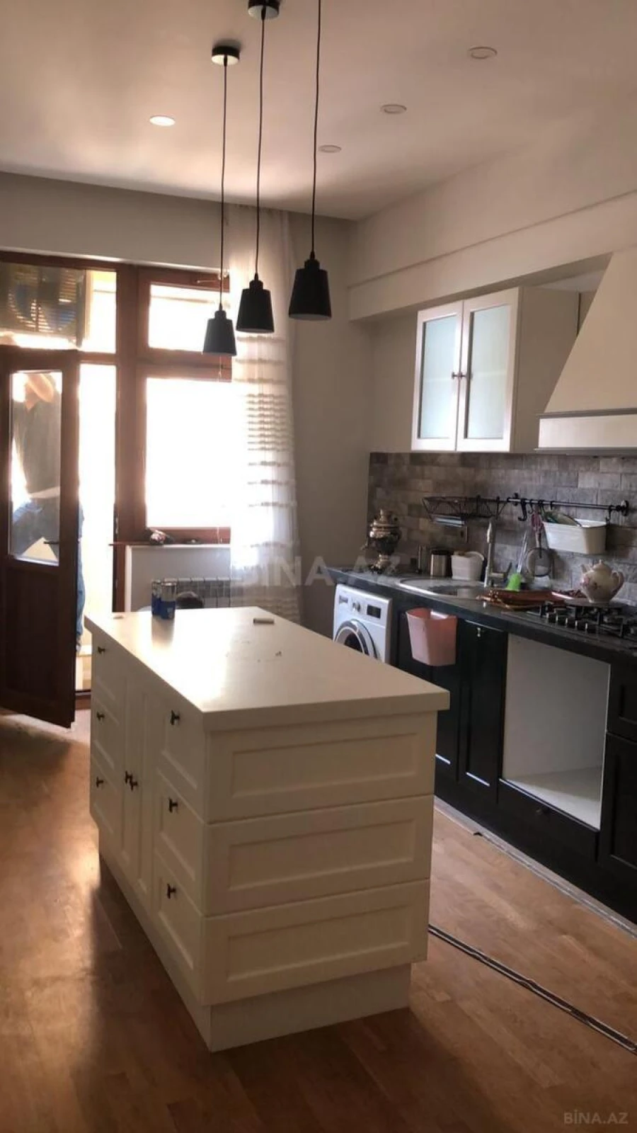 Kirayə verilir 3 otaqlı mənzil 117 m²