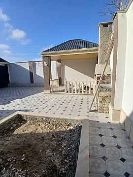 Satılır 4 otaqlı həyət evi 120 m²