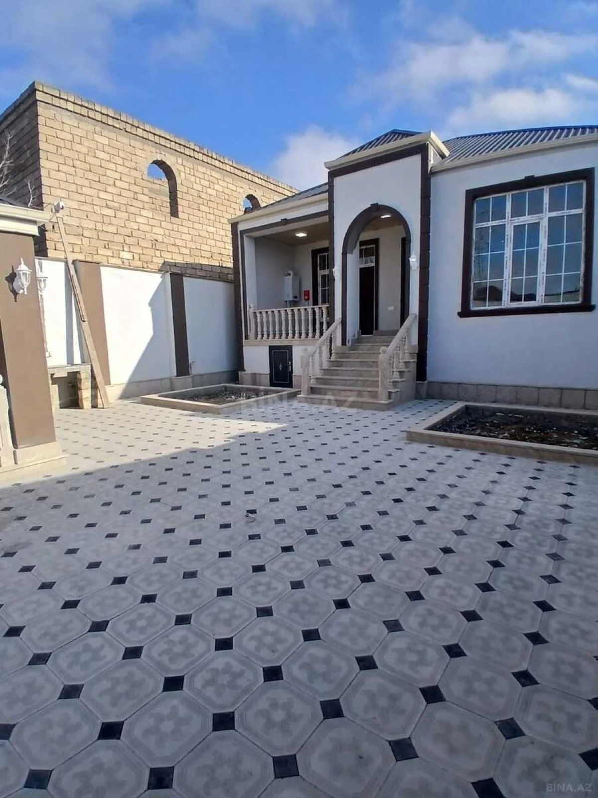 Satılır 4 otaqlı həyət evi 120 m²