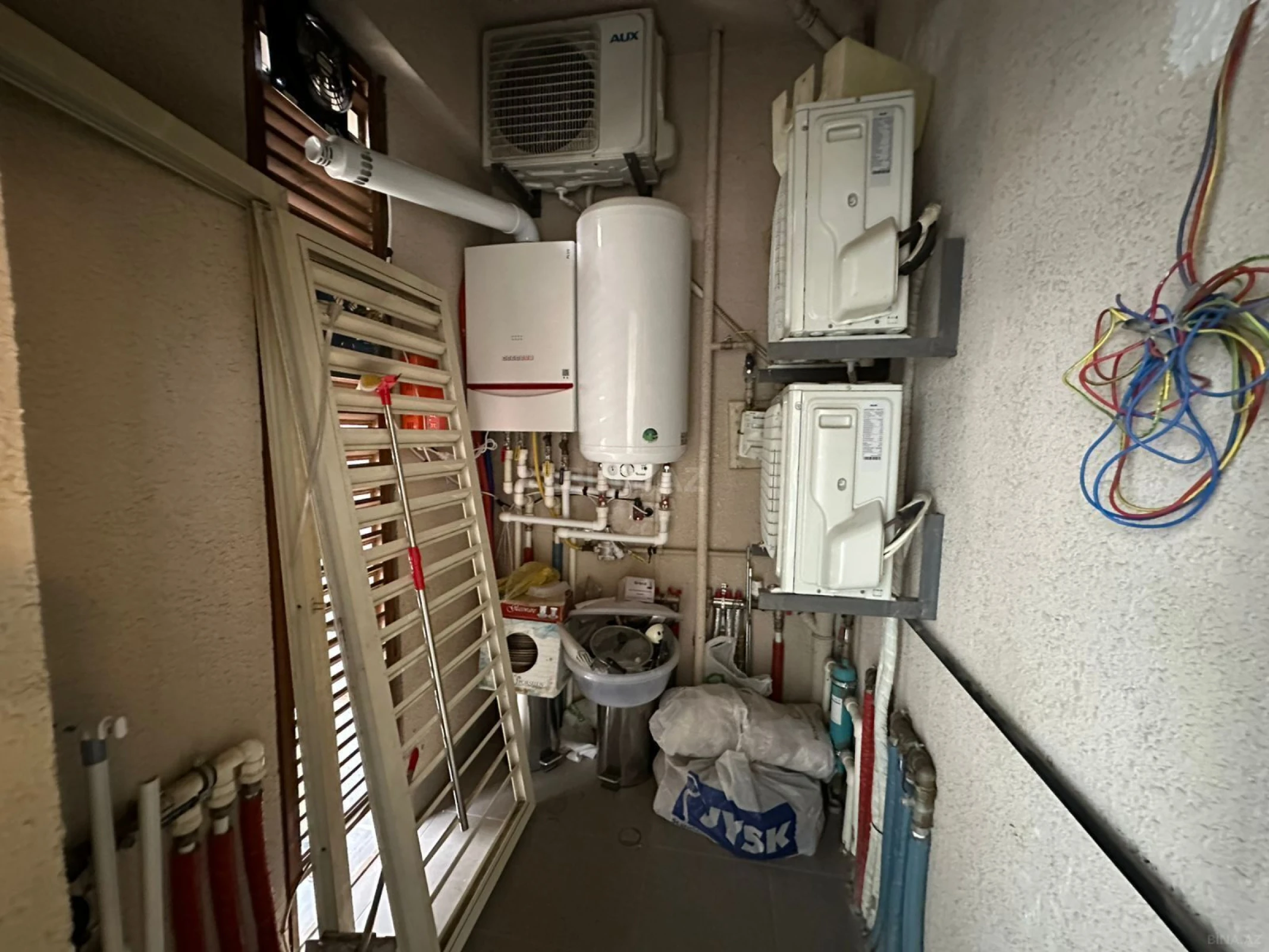 Satılır 4 otaqlı mənzil 224 m²