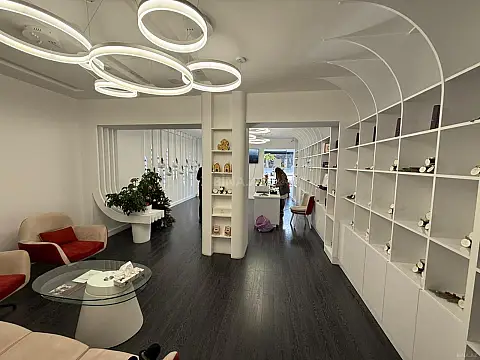 Kirayə verilir obyekt 80 m²