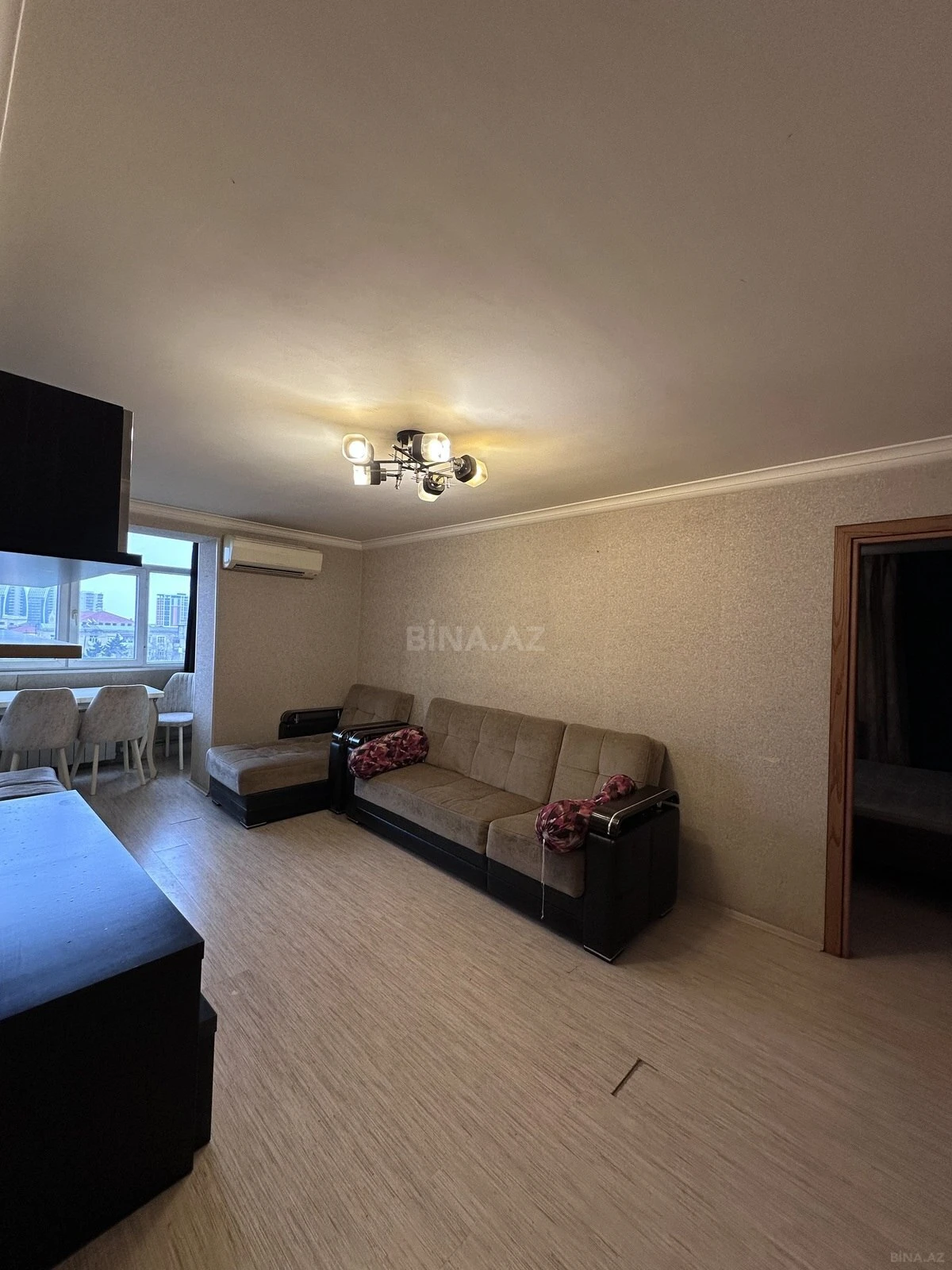 Satılır 2 otaqlı mənzil 52 m²
