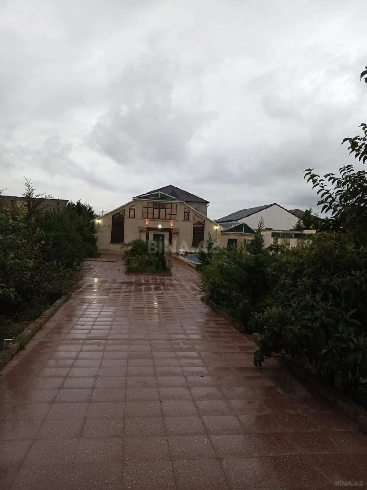 Kirayə verilir 4 otaqlı həyət evi 210 m²