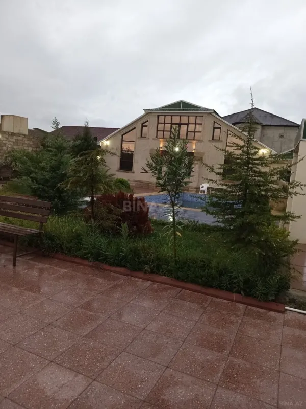 Kirayə verilir 4 otaqlı həyət evi 210 m²